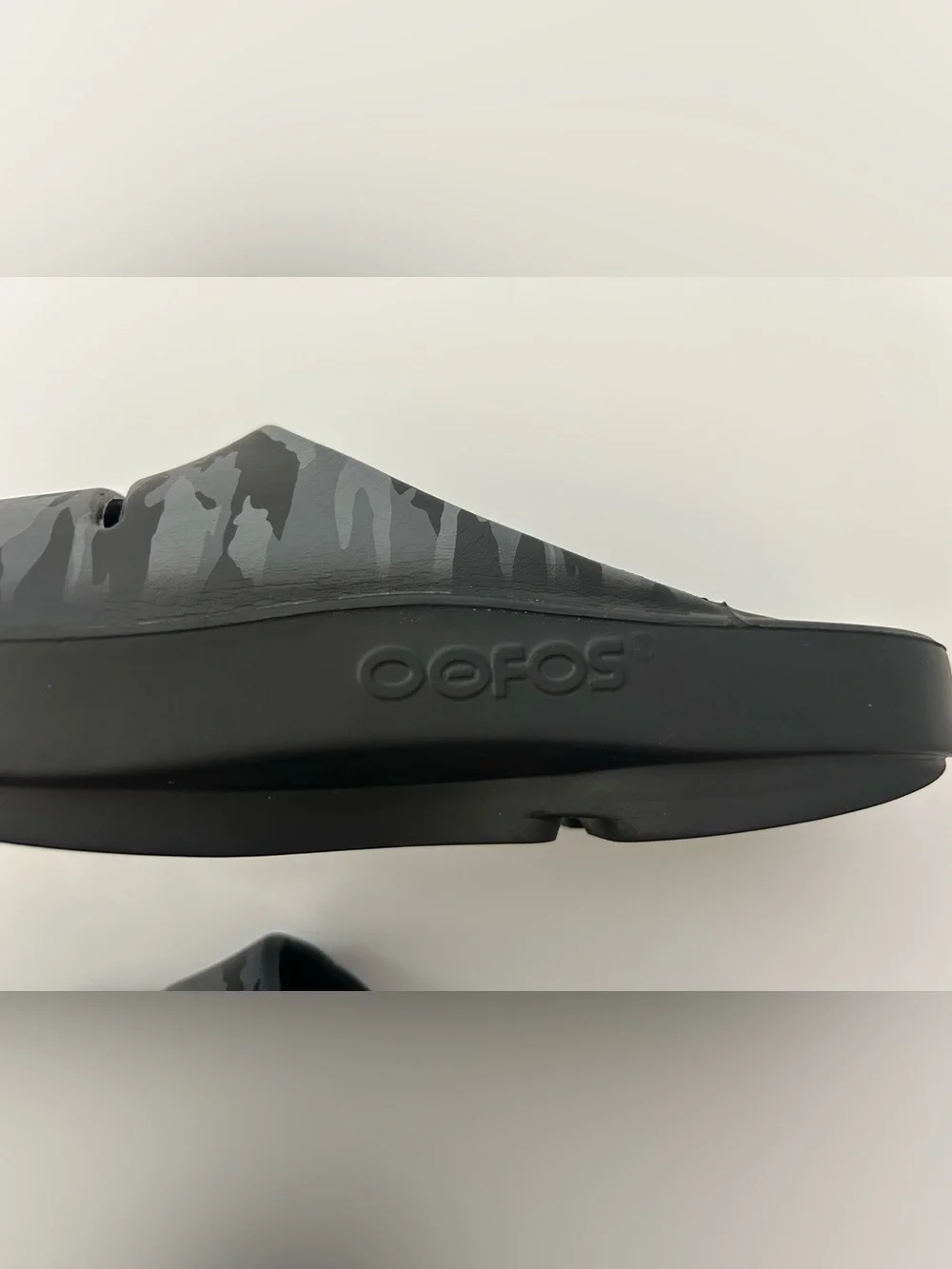 OOFOS OOahh Sport Slide Sandals Shoes Black Camo Recovery Comfort M8 W10 $70